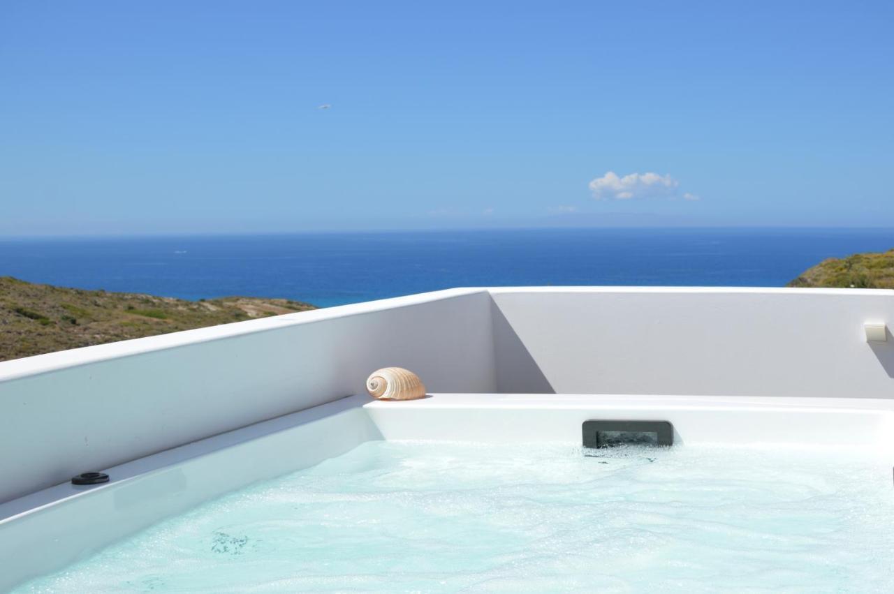 Milos Zen Suites Adámas Eksteriør bilde