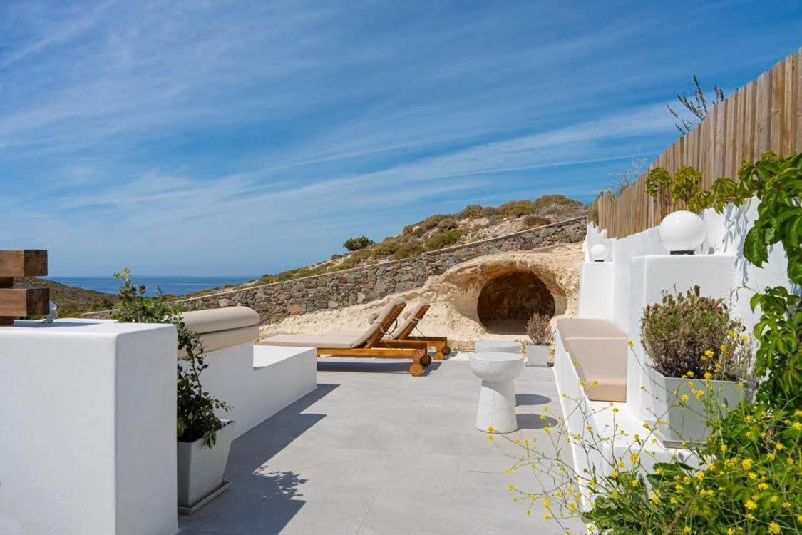 Milos Zen Suites Adámas Eksteriør bilde